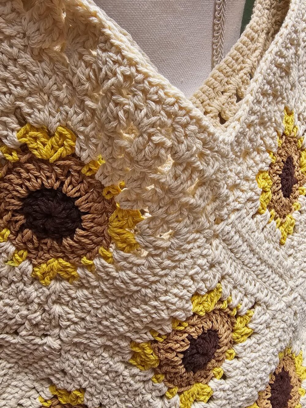 Hand Crochet Hobo Bag Sunflowers Beige Tote Handbag Boho Bohemian NWT - Picture 6 of 6